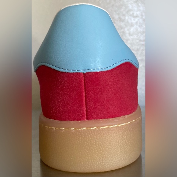 STEVE MADDEN WOMENS RED AND BLUE SNEAKERS - Picture 3 of 15